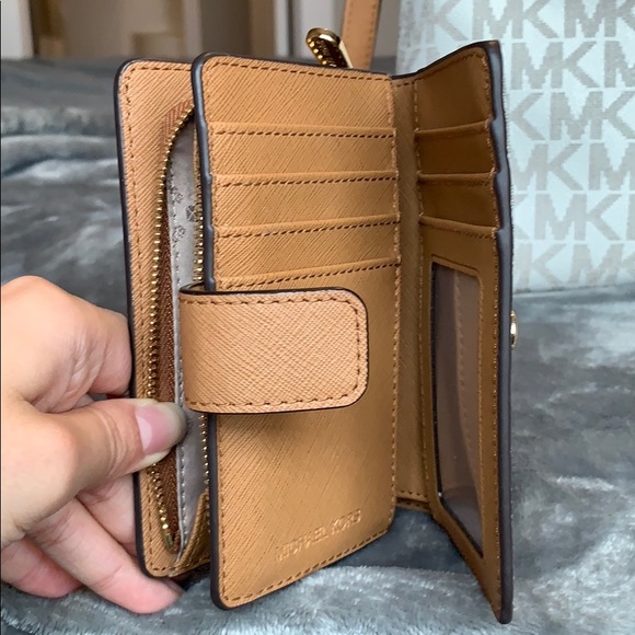 Michael Kors Handbag and Wallet - Picture 8 of 8